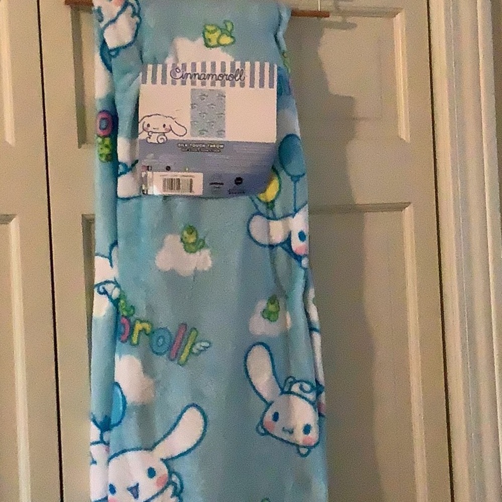 Hello Kitty Cinnamaoroll Blanket